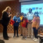 Cuarto de primaria aprende otras maneras de aprender. Charla ONCE.