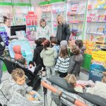 3 años visita la farmacia.