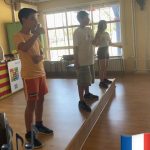 Unis par le bilinguisme.