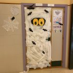 Sexto realiza actividades de Halloween en inglés en el IES Miguel de Molinos.