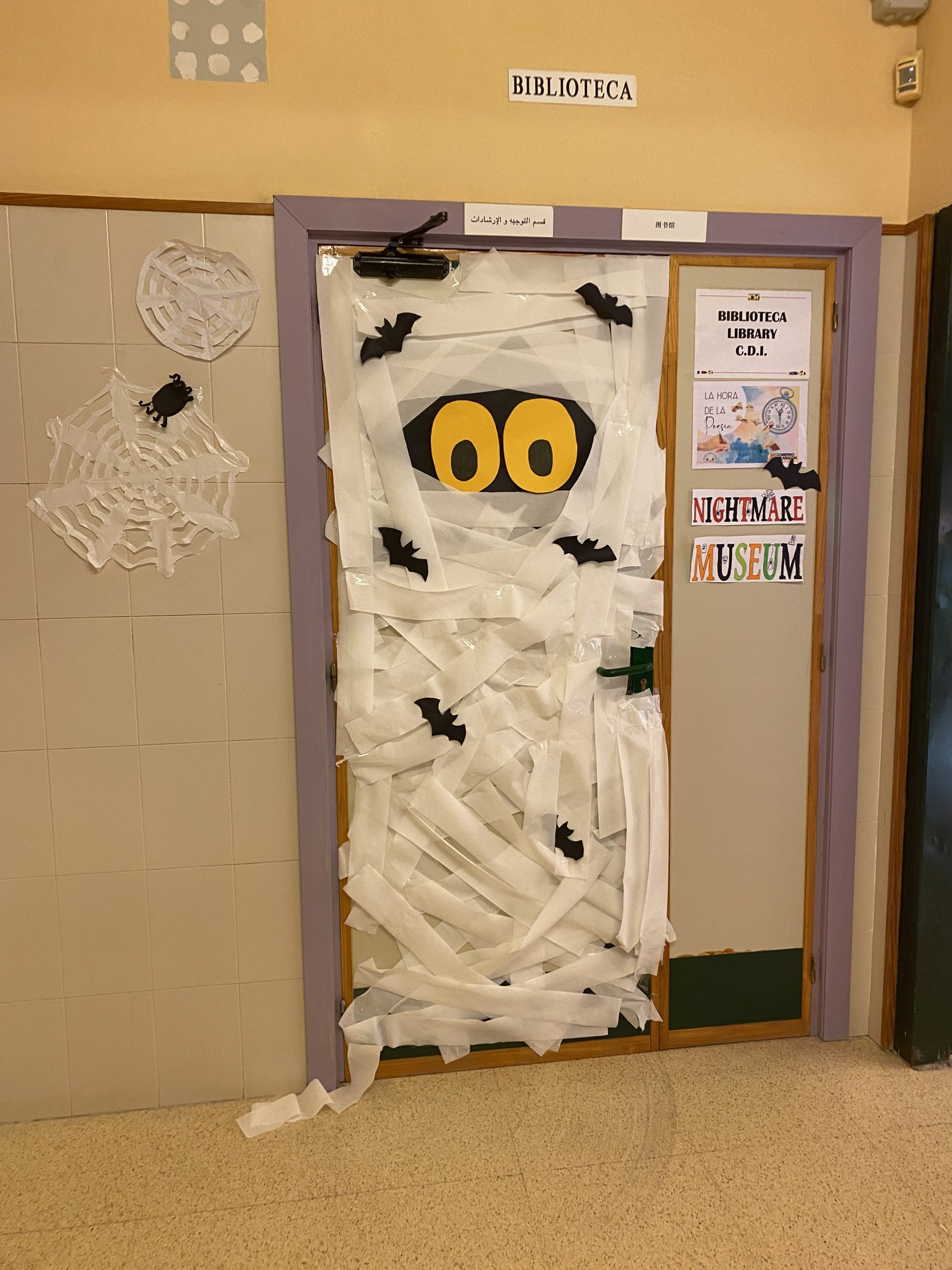 Sexto realiza actividades de Halloween en inglés en el IES Miguel de Molinos.