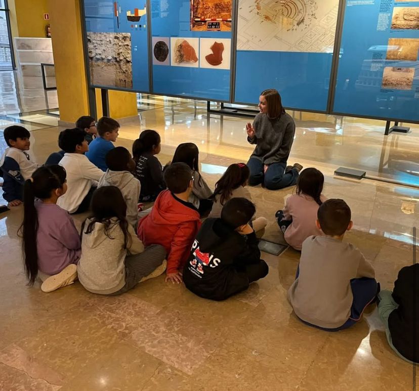 Segundo de primaria va al Teatro Romano.