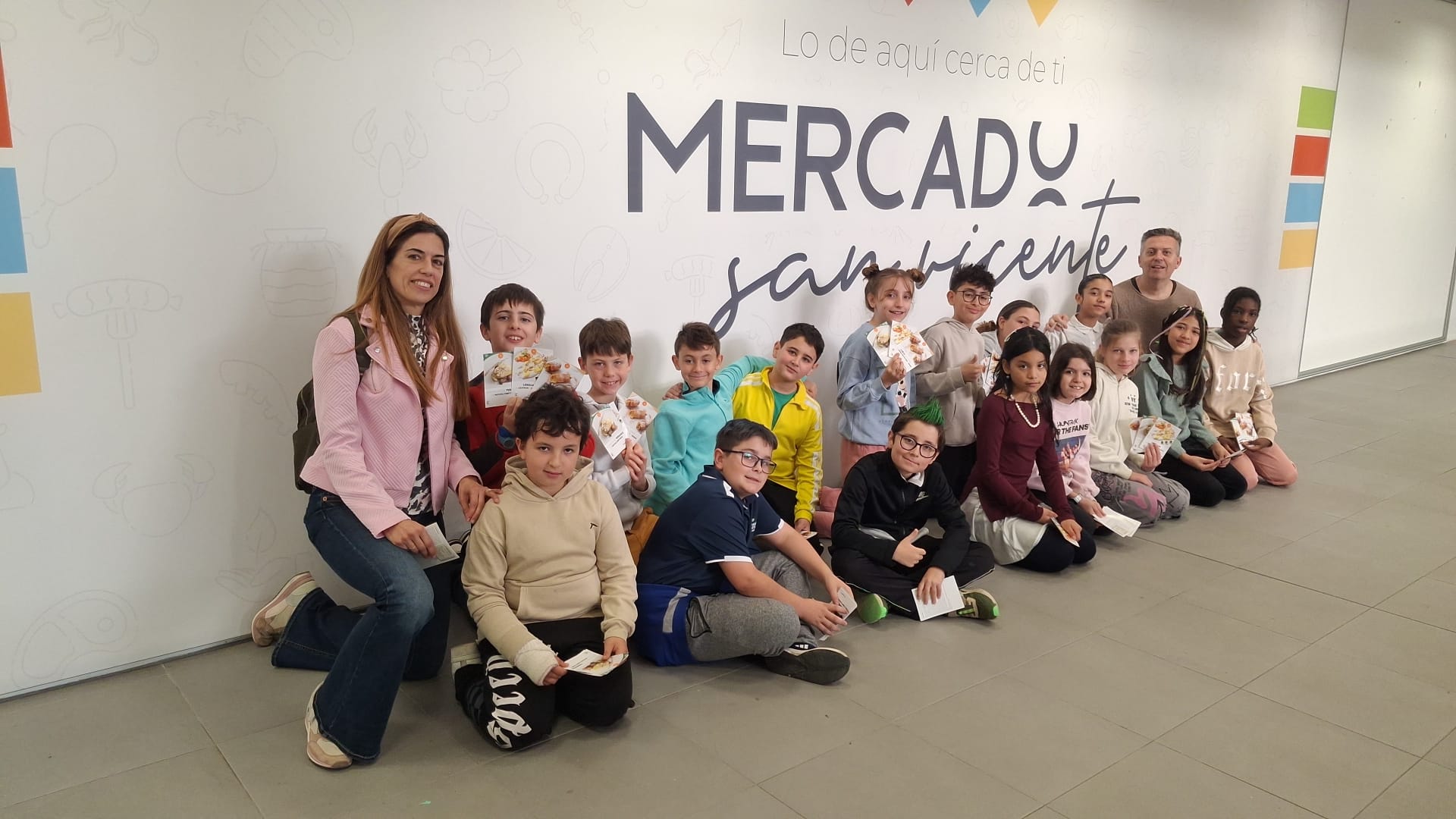 Quinto de primaria visita el mercado de San Vicente de Paul.