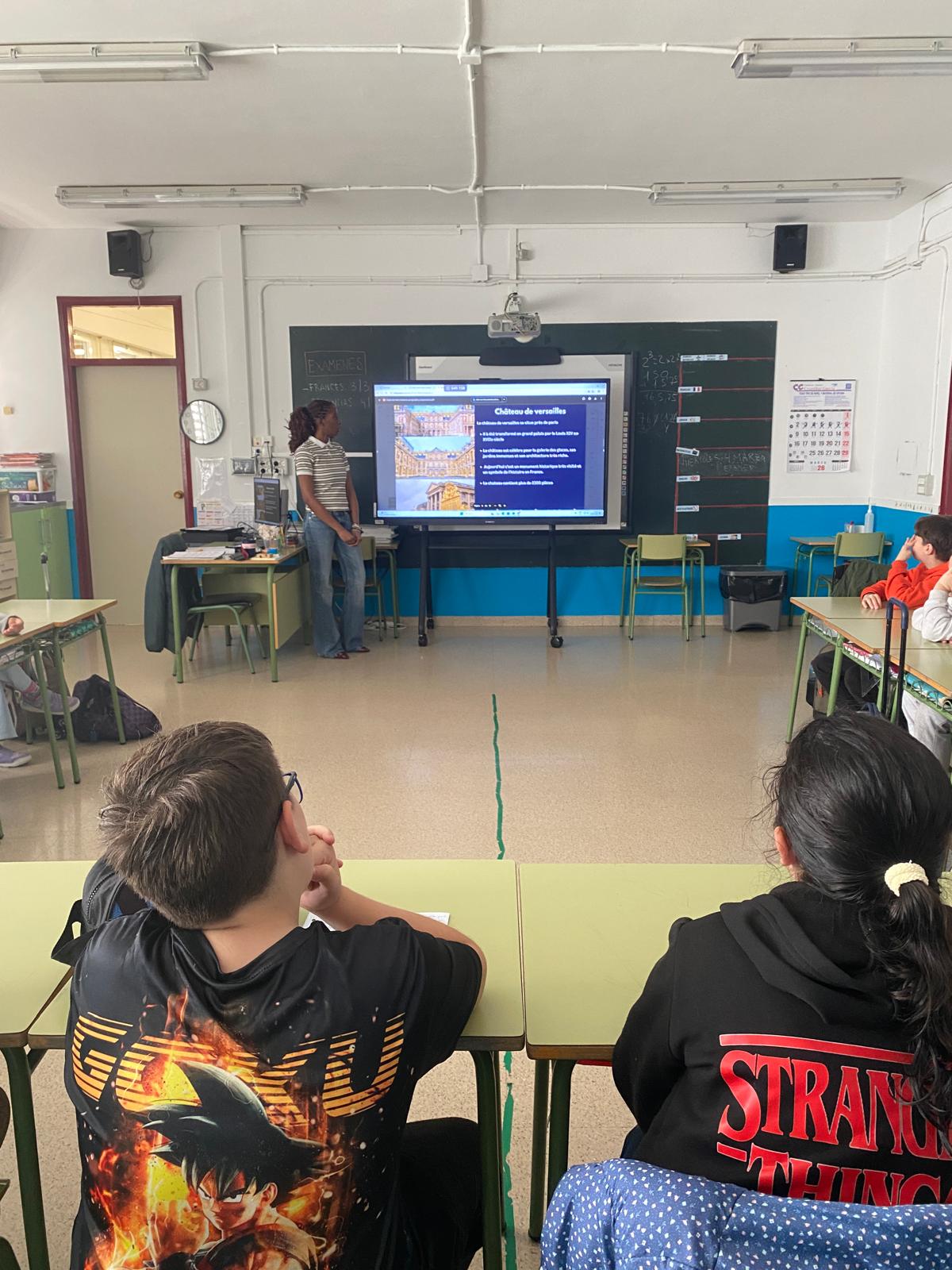 Nous accueillons des  futurs instituteurs d’ici… et de La France aussi.